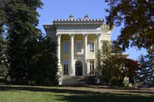 front entrance of evergreen museum